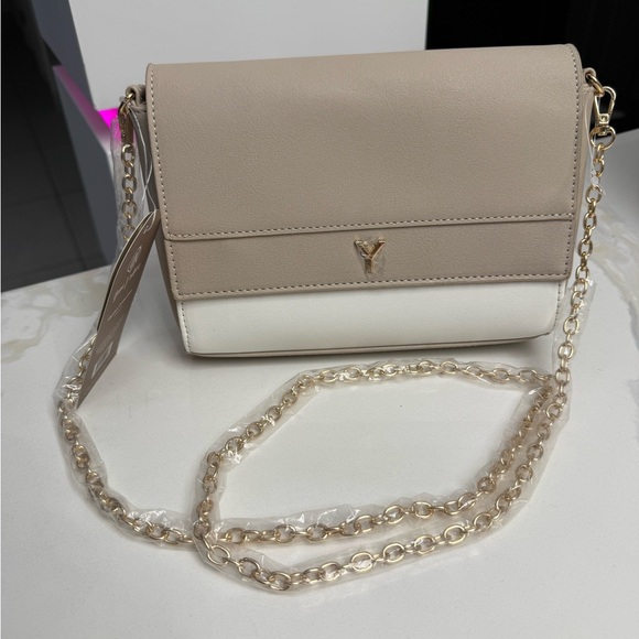 Yani J’adore Chic Beige and White Crossbody Bag NWT - Picture 6 of 6